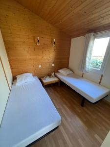 Chalet vue dégagée sur mer au loin