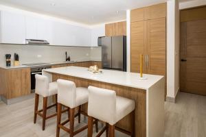 Cumbres Garden luxury apartments - By Aloja RV