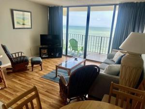 ROYAL GARDEN RESORT 904 condo