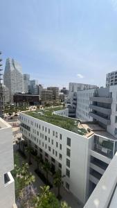 Spacieux Appartement moderne à Casablanca Finance City Vue panoramique Parking Fibre optique