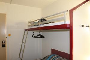 Hotels hotelF1 Saint-Die : photos des chambres