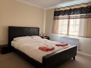 2-Bedroom Flat, South Wimbledon