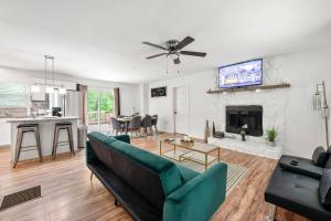 4 BR 2.5 Bath Near Atlanta -Crews, Families & Corp