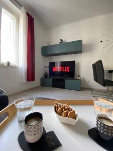 Split City Center - Lovely and spacious 2Bdrm Apt