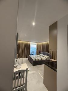 Eri Apartments