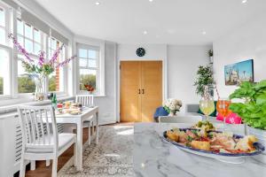 Slice of Brighton With Seaviews By My Getaways