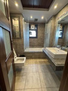 Villa with private pool and garden