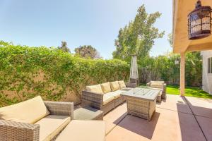 Val Vista Lakes Group Getaway Hot Tub Access!