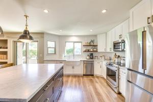 Val Vista Lakes Group Getaway Hot Tub Access!