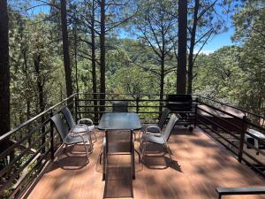 Hermosa cabaña en el bosque