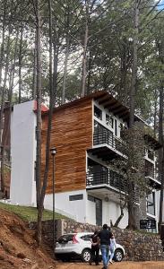 Hermosa cabaña en el bosque
