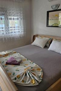 Seaside apartments with a swimming pool Cove Pribinja, Hvar - 24171