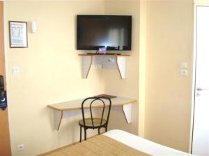 Hotels Hotel De Rosny : photos des chambres