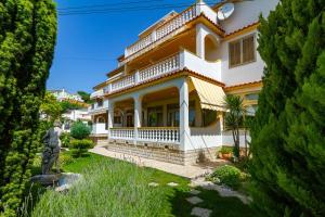 Apartments with parking space Palit, Rab - 24376