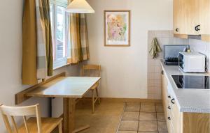 Gorgeous Home In Hok With Wifi