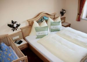 Family Apartment (4 Adults) room in Bio-Bauernhof Samerhof