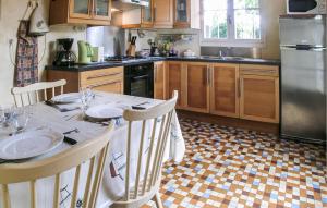 Maisons de vacances Lovely Home In Talmont De St Hilaire : photos des chambres