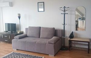 1 Bedroom Awesome Apartment In Darlowko
