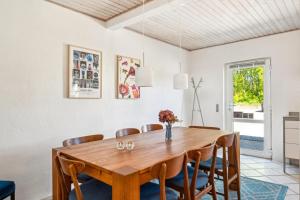 Stunning Home In Ebeltoft With 2 Bedrooms And Internet