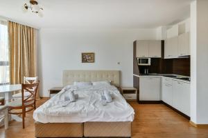 Kabakum Plaza Beachfront flats