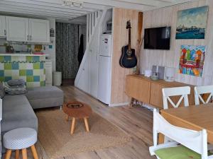 Maison de vacances avec Jacuzzi proche du Lac de Biscarrosse - FR-1-831-12