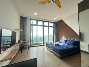 Green haven Studio unit with balcony and WiFi Netflix