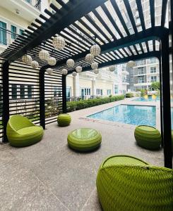 Spacious Comfort Charm