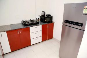 Divine India Service Apartment 3Bhk 1B Near Max Hospital Saket