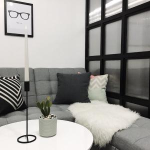 Airy condo w balcony, Netflix, 3 pools, sleeps 3