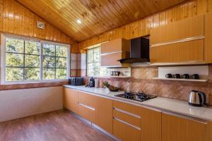 Alaya Stays Hill Top Farmstead Heritage 3 BHK English-Style Villa With Balcony, Gazebo