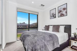 Modern Coastal Retreat in Aldinga Beach Just Steps from the Shore