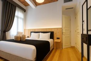 Taksim Istiklal Street Kamilbey Hotel