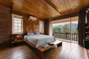 The Serenity 4Brs Villa Golf Course Tam Dao by SSens Homes