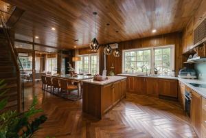 The Serenity 4Brs Villa Golf Course Tam Dao by SSens Homes