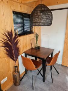 Tiny house De Otterlodge op De Veluwe met Hottub!