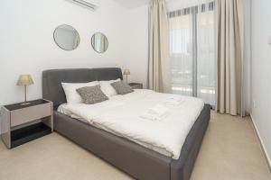Kalamon Luxury Suite 105 with pool