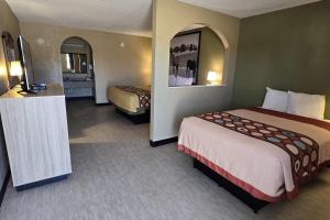 Super 8 by Wyndham Arkadelphia Caddo Valley Area