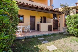 GuestHost - Oasis with Garden, Pool and WiFi