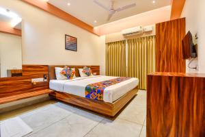 FabHotel Peak Stay