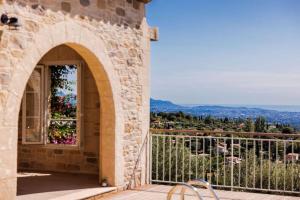 Maisons de vacances Le Mas d-Azur - Villa d-exception avec vue panoramique sur la Baie des Anges : photos des chambres
