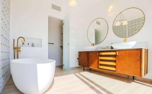 Maisons de vacances Le Mas d-Azur - Villa d-exception avec vue panoramique sur la Baie des Anges : photos des chambres
