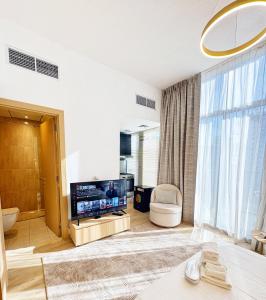 Fully Furnished Sapphire Studio in JVC, Short Drive to Dubai Marina, JBR, Downtown Dubai