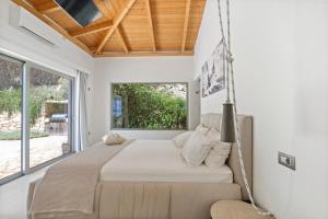 Villa Trianda a true gem just 27 steps from the beach!