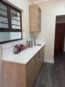 Central Modern 2 Bedroom
