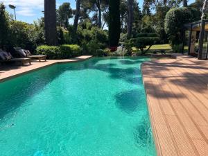 Un Joyau vue Mer Cap dAntibes Piscine Body Fitness Sauna & Plage