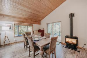 Glacier Springs Cabin 2bedrooms 60 The Family Time Cabin