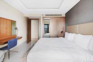 ALiving Luxury 3BR High-Rise I Burj Khalifa View I Paramount Towers, 6101