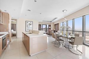 ALiving Luxury 3BR High-Rise I Burj Khalifa View I Paramount Towers, 6101