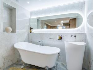 Merveil - Luxury Suite - Marais - Lenoir III