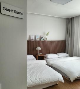 SeoulhouseJamsil,풀옵션,신규오픈,3룸,2화장실,넓은거실,4인쇼파,8인식탁,잠실,롯데월드,롯데타워,코엑스비즈니스,KSPO DOME,종합운동장,아산병원,삼성병원,강남성형외과